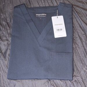 NWT Mandala Mens  Scrub Top
